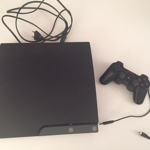 Ps3 Noire 250go Et 25 Jeux