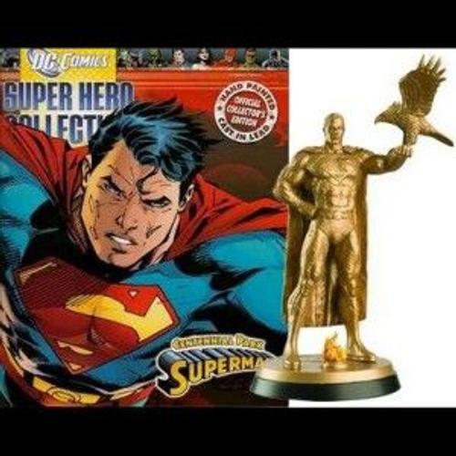 Statue de Superman en bande dessinée