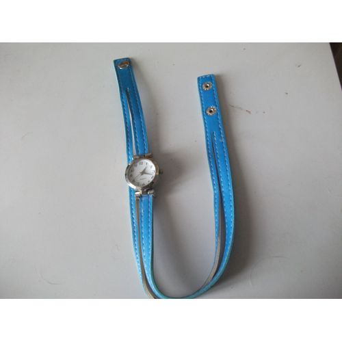 Bracelet Montre En Cuir Bleu