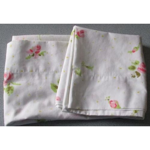 Duo De Taies D'oreillers Forme Rectangulaire 52x78cm-Décor Rétro De Roses Roses Avec Leur Feuillage-Linge De Maison Vintage Pequot-50%Dacron/50%Coton