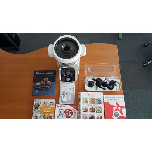 Robot cuiseur multi-fonctions Moulinex Cuisine Companion HF800 A10