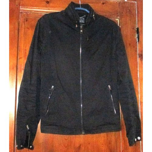 Blouson Zara Man-Noir Taille 38-Fermeture Éclair-2 Poches Extérieures-2 Poches Intérieures -Poignets Réglables-Capuche Roulée Dans Le Col-98%Coton2%Spandex-Doublure Grise 50%Viscose50%Coton