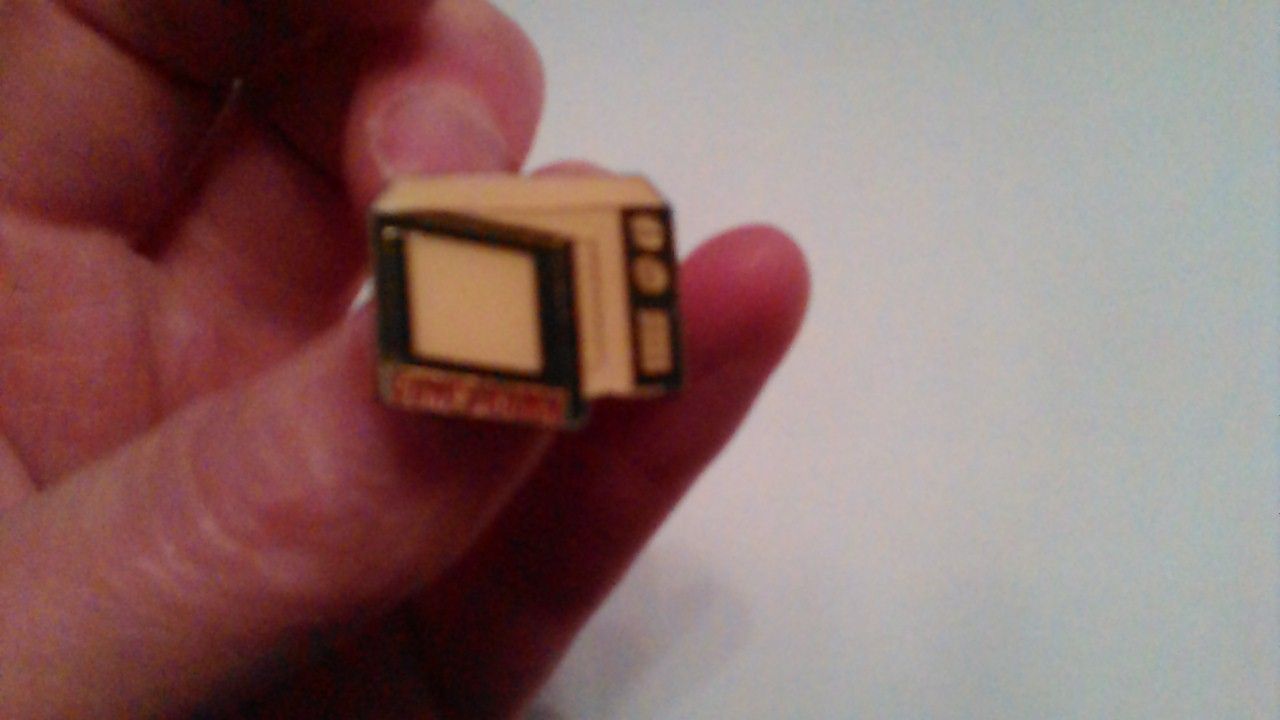 Pins Micro-Ondes "Conforama"