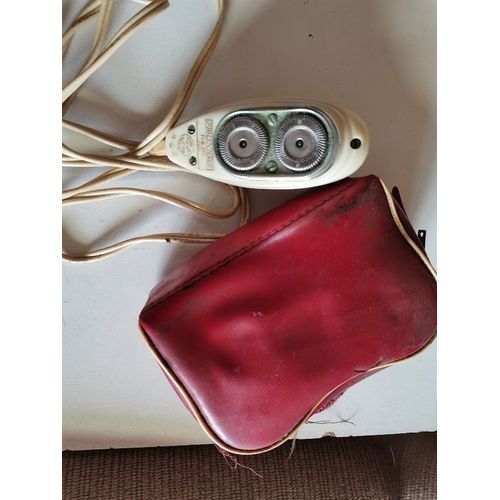 Vieux Rasoir Électrique
