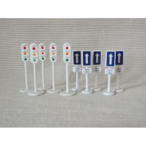 Lot De 5 Feux Tricolores Et De 5 Panneaux Sens Unique     Ho    1/87-Grell