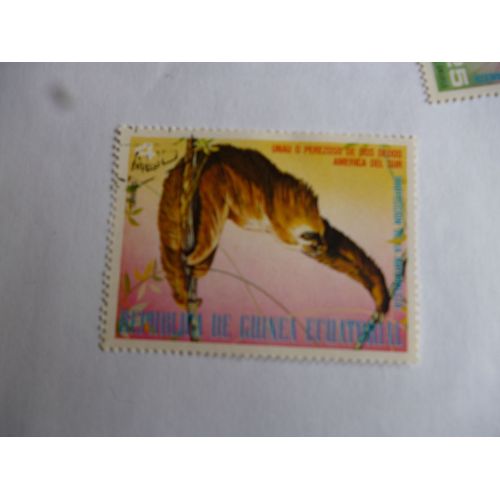 Timbre Guinée Equatoriale : Singe Unau Amérique Du Sud.