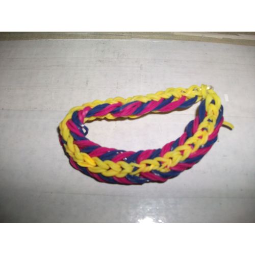 Bracelet Rainbow Loom ( Jaune, Bleu Foncé Et Rose )