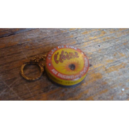 Ancien Porte Clefs Boite Metal Tole Cire "L'ebene",Ca 1950.