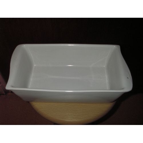 Terrine Rectangulaire En Céramique Blanche Avec Bords Des Extrémités Larges Pour Une Bonne Prise En Main, Longueur Avec Les Hanses 32 Cm, Sans Les Hanses 27 Cm, Largeur Avec Les Bords 16 Cm...