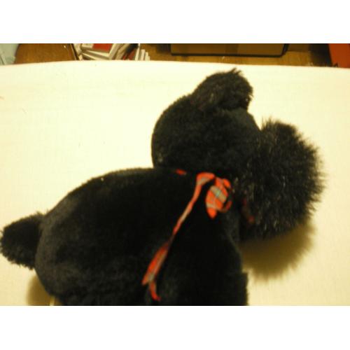 Peluche Bout'chou : Petit Chien Noir En Train De Jouer