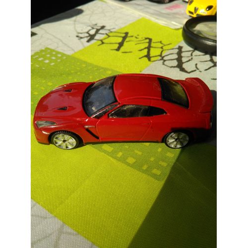 Burago Voiture Miniature Nissan Gt-R 2009 1:43 21116-Hasbro