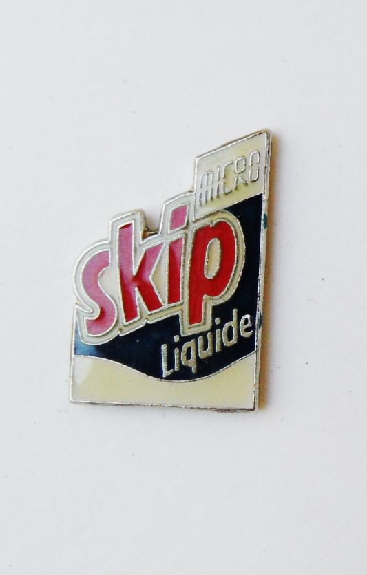 Pin's Lessive Skip Liquide