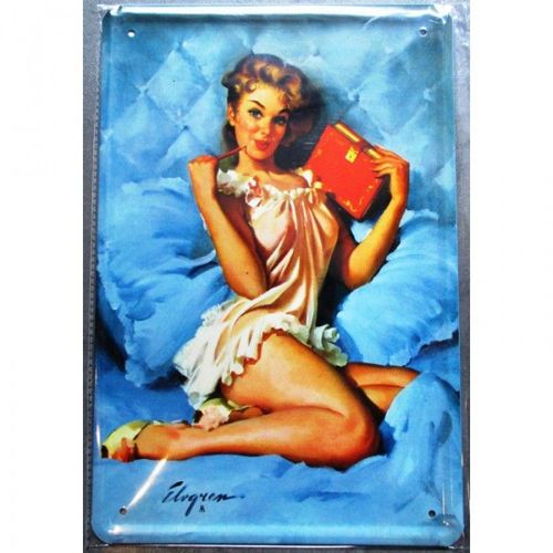 Plaque Pin Up Et Son Journal Intime Allongé Sur Son Lit Sex