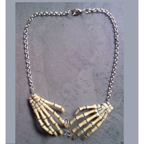 Collier Main Squellette Beige Rockabilly Punk Émo Rock Roll
