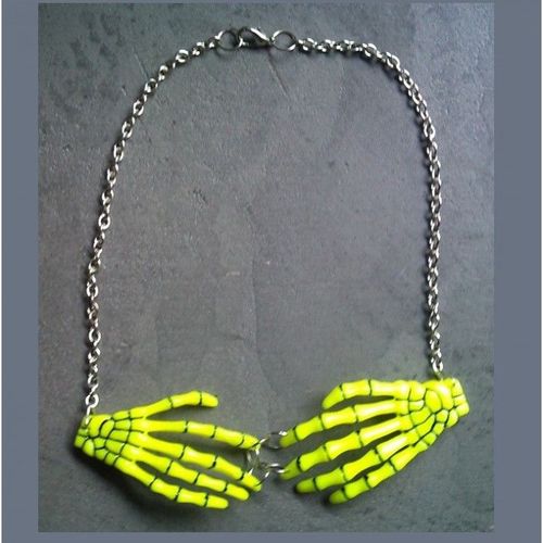 Collier Main Squellette Jaune Pin Up Rockabilly Gothic Punk