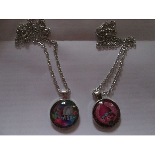 Collier Lot 2 Collier Medaillon Trolls