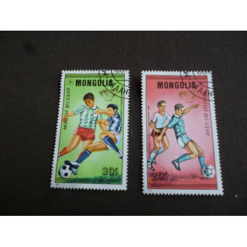 Lot De 2 Timbres Mongolie :Championnats Du Monde De Football 1986.