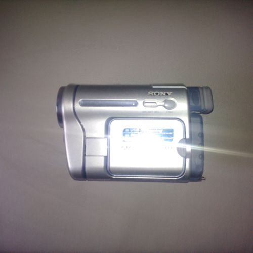 Sony Handycam DCR-TRV255E - Caméscope - 540 KP - 20x zoom optique - Digital8