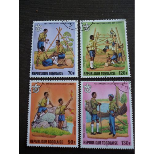 Lot De 4 Timbres Togo:75 Ème Anniversaire De Boys Scouts.