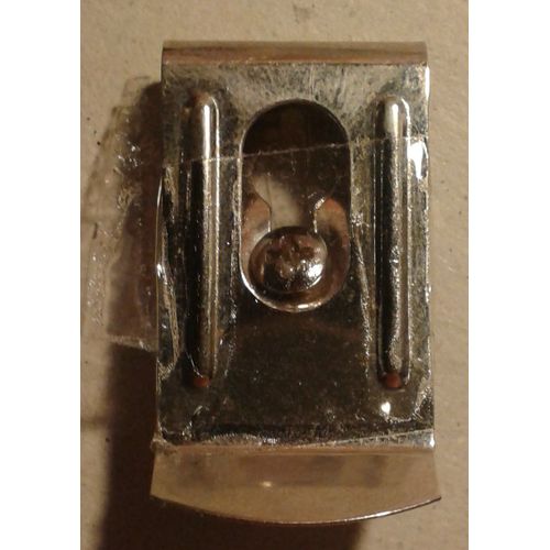 Système Accrochage Clip / Ceinture Mètre ou Autre 1,8cm de large 3,4 de haut avec vis