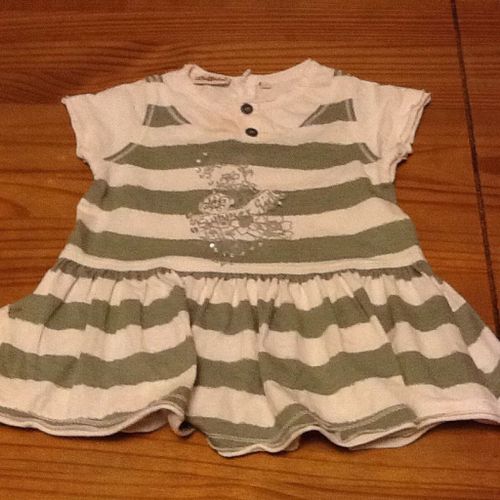 Robe Bebe Verte Et Blanche Taille 80