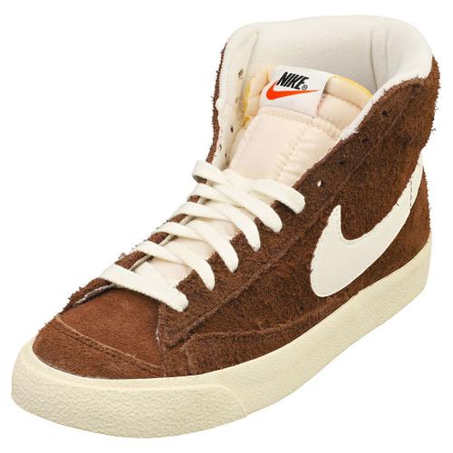 Chaussures Nike Blazer Mid 77 Vintage Baskets Marron Blanc