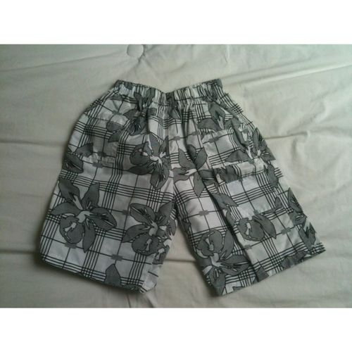 Bermuda 10 Ans / 12 Ans ** Neuf**