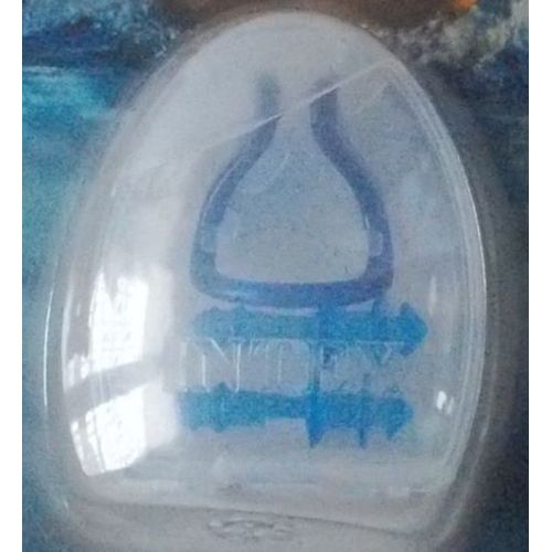 Pince Nez Bouche Oreille