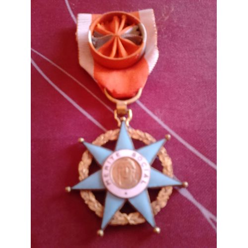 Decoration - Medaille Merite Social Grade Officier 1936 Ref M32