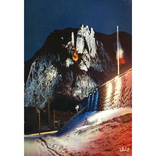 Carte Postale De Saint-Nizier Du Moucherotte (Isère) Vue De Nuit Des Trois Pucelles