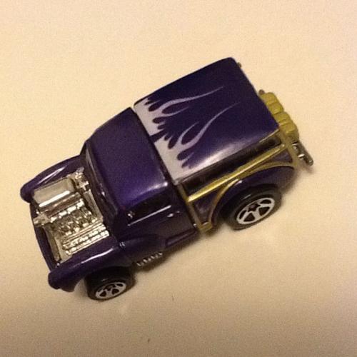 Hot Wheels Mg Rover Biolet