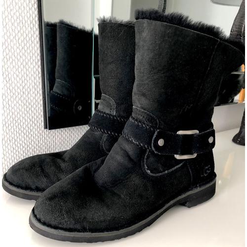 Ugg Neuves Taille 40 Modèle Cédric