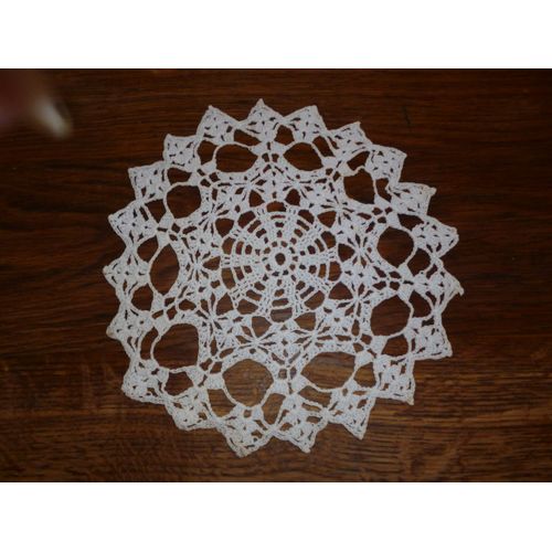 Napperon Rond En Coton Blanc.