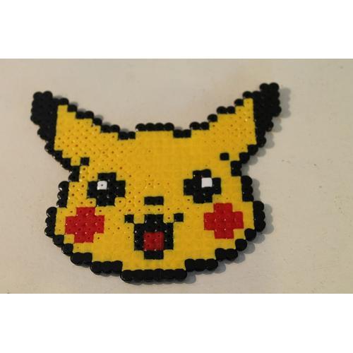 Pixel Art : Tête De Pikachu Avec Des Perles À Repasser Hama