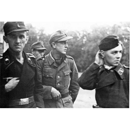 Ww2 - Bourgthéroulde - Tankistes Et Grenadiers Du Ii° Ss Panzerkorps Le 25.08.44