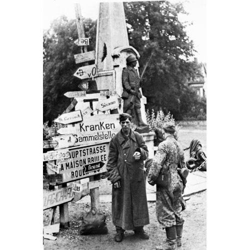 Ww2 - Bourgthéroulde 26.08.44 - Waffen Ss En Attente D'évacuation
