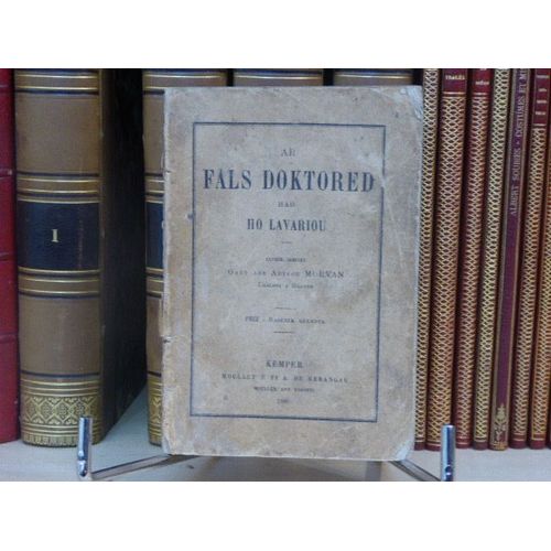 Ar Fals Doktored Hag Ho Lavariou, Levrik