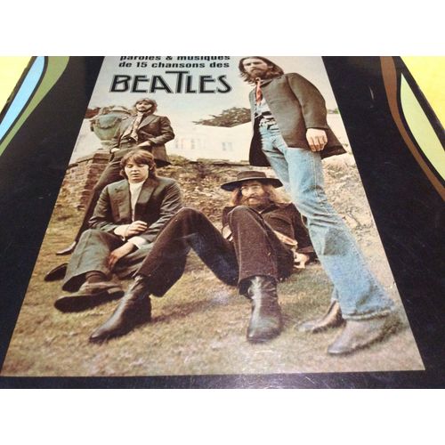 Les Beatles. 15 Chansons Paroles & Musiques (Spécial Guitare Édition)