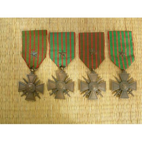 Lot 4 Croix De Guerre 1914-1918 .