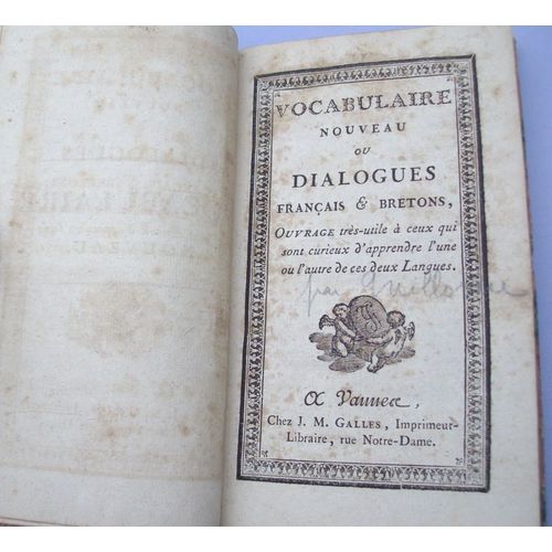 Vocabulaire Nouveau Ou Dialogues Francais & Bretons
