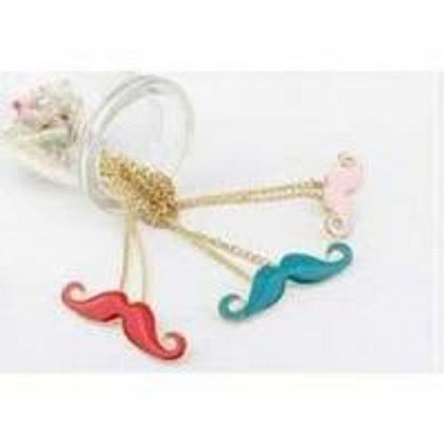 Pendentif Moustache Rose