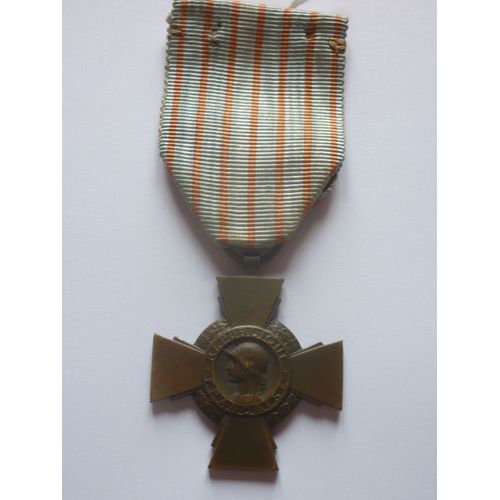 Medaille Croix Du Combattant M216