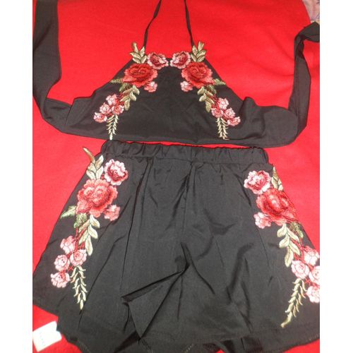 Ensemble Dos Nu Et Short Polyester 40 Noir Et Roses Imprimées