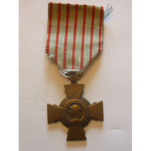 Médaille Croix Du Combattant M 223