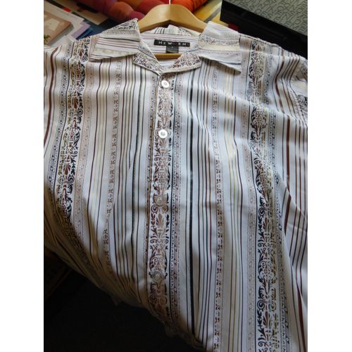 Chemise Blanche À Rayures Et Motifs Dorés New Gen Polyester L Très Belle Chemise !