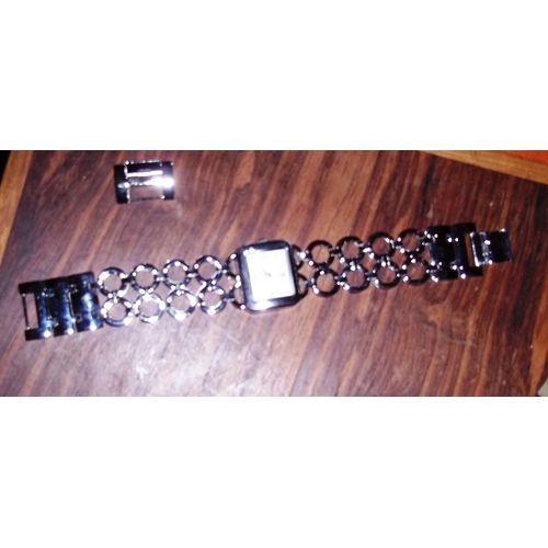 Montre Carrée