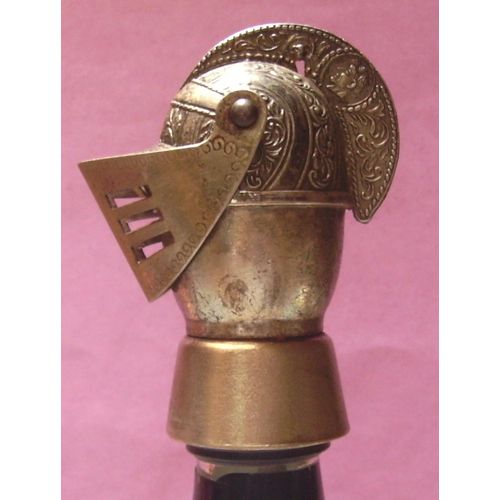 Ancien Bouchon Doseur / Verseur (Pastis/Ricard) Métallique - Casque / Heaume De Chevalier