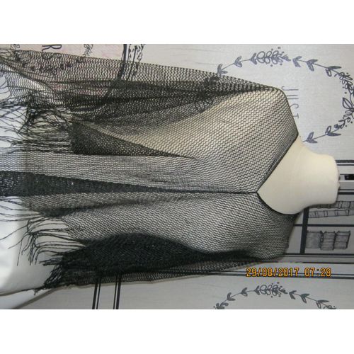 Etole/Châle/Ponchot/ Inconnu