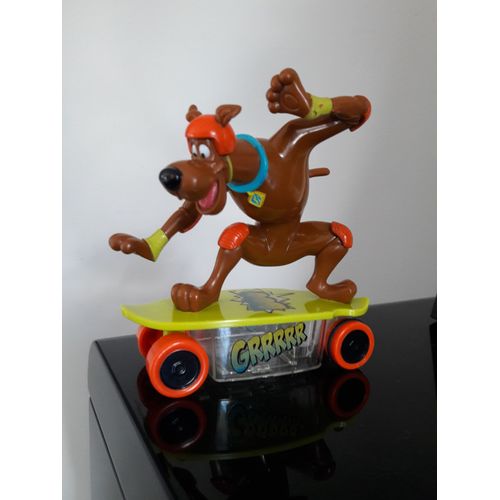 Figurine Scooby Doo Sur Skateboard