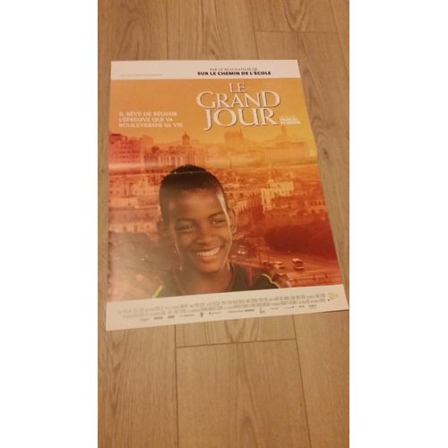 Le Grand Jour Affiche Originale De Cinéma Un Film De Olivier Dazat, Pascal Plisson Avec Nidhi Jha, Albert Ensasi Gonzalez Monteagudo, Deegii Batjargal, Tom Ssekabira 40*60 2015